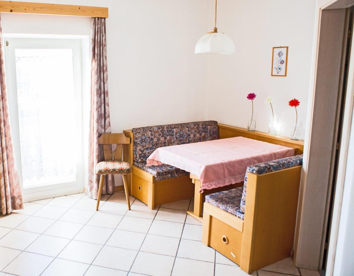 Hotel Zum Rossl Anterivo Esterno foto